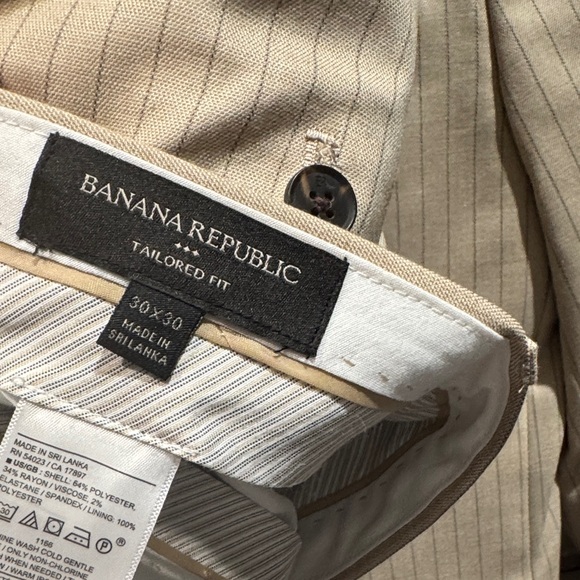 Banana Republic Tailored Fit Suit - Picture 7 of 7